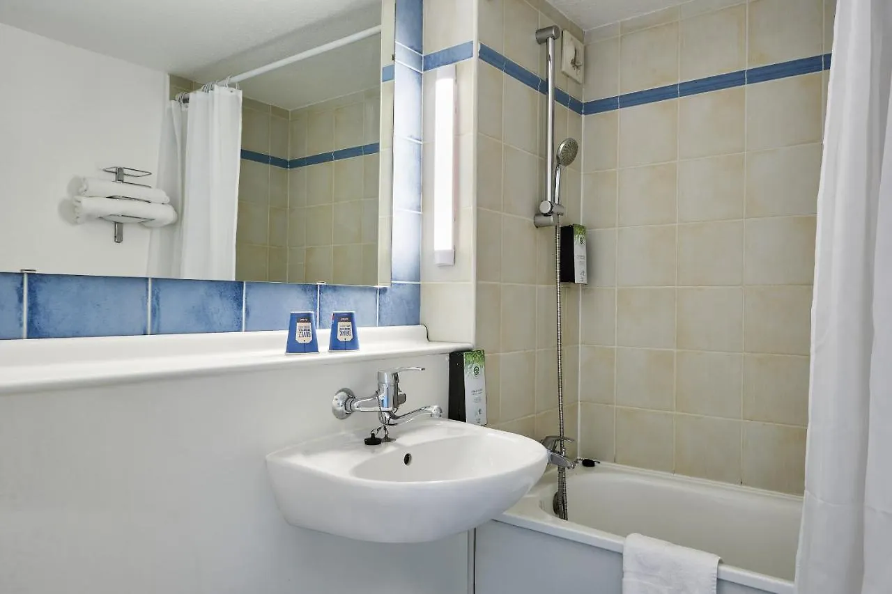 Kyriad Tarbes Bastillac Hotel