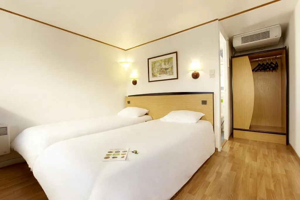 Kyriad Tarbes Bastillac Hotel